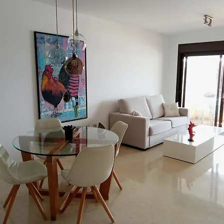 Encantador En Marbella, Bonita Terraza Y Vista Al Mar * Марбелья