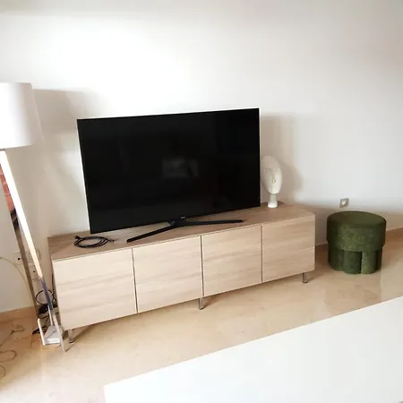 Апартаменти Encantador En Marbella, Bonita Terraza Y Vista Al Mar Марбелья