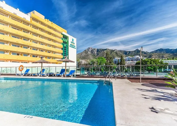 Encantador En Marbella, Bonita Terraza Y Vista Al Mar *