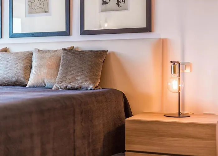 Encantador En Marbella, Bonita Terraza Y Vista Al Mar *